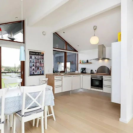 6 Person Holiday In Apartment