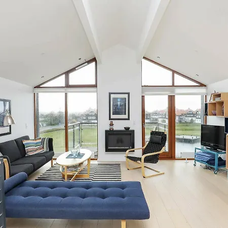 6 Person Holiday In *