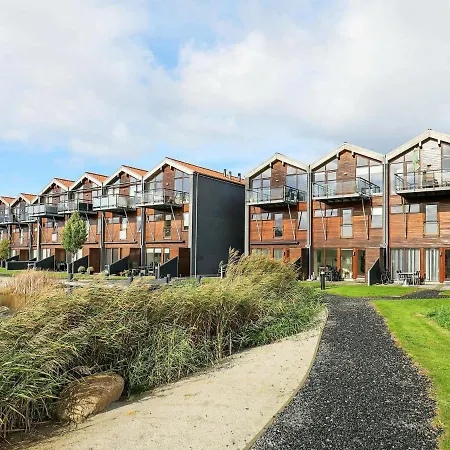 Apartment 6 Person Holiday In